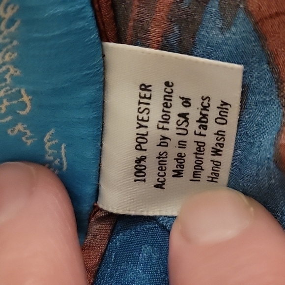 3/$30 VTG ACCENTS BY FLORENCE 1970s Satin Oxblood Abstract Scarf - Picture 4 of 6